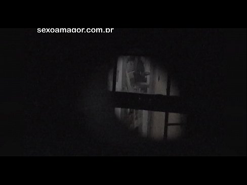 ❤️ Blondiin saab salaja videolevi naabruskonna voyeuri poolt peidetud õõnsate telliskivide taha peidetud ❤️❌ Pornovideo at et.basseyn-vsem.ru ☑