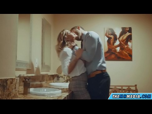 ❤️ Kui rinnakas blondiin võrgutab sind avalikus tualettruumis ❤️❌ Pornovideo at et.basseyn-vsem.ru ☑